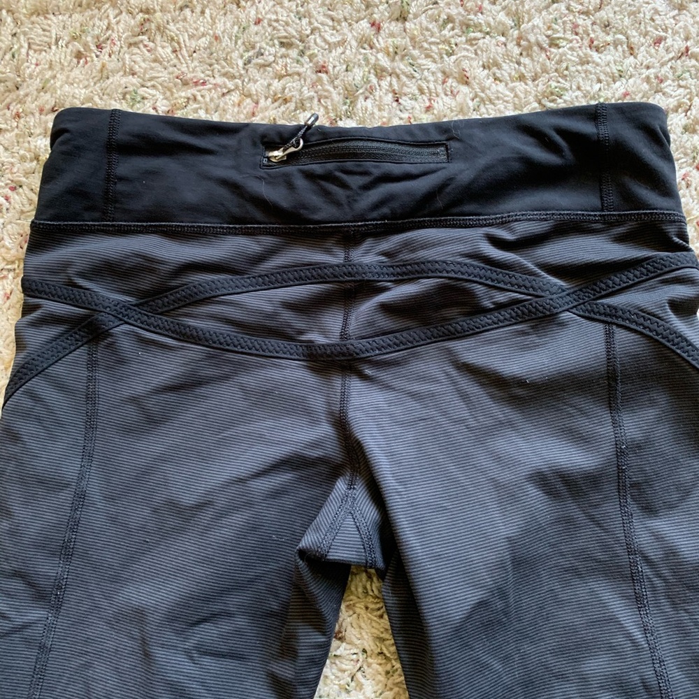 Lululemon capris - Picture 4 of 6